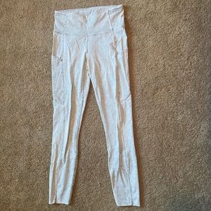 Size 6 Lululemon Speed up tYghts.